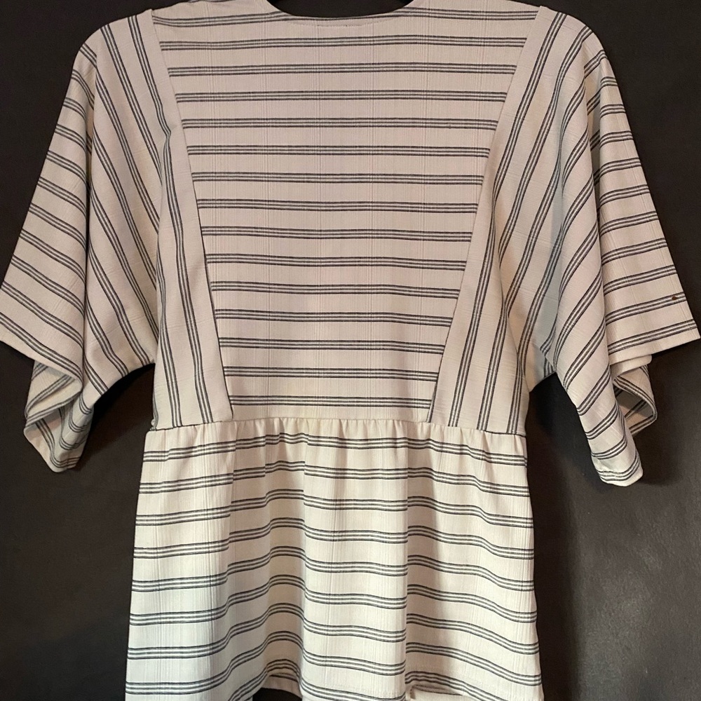Blouse - Picture 3 of 3